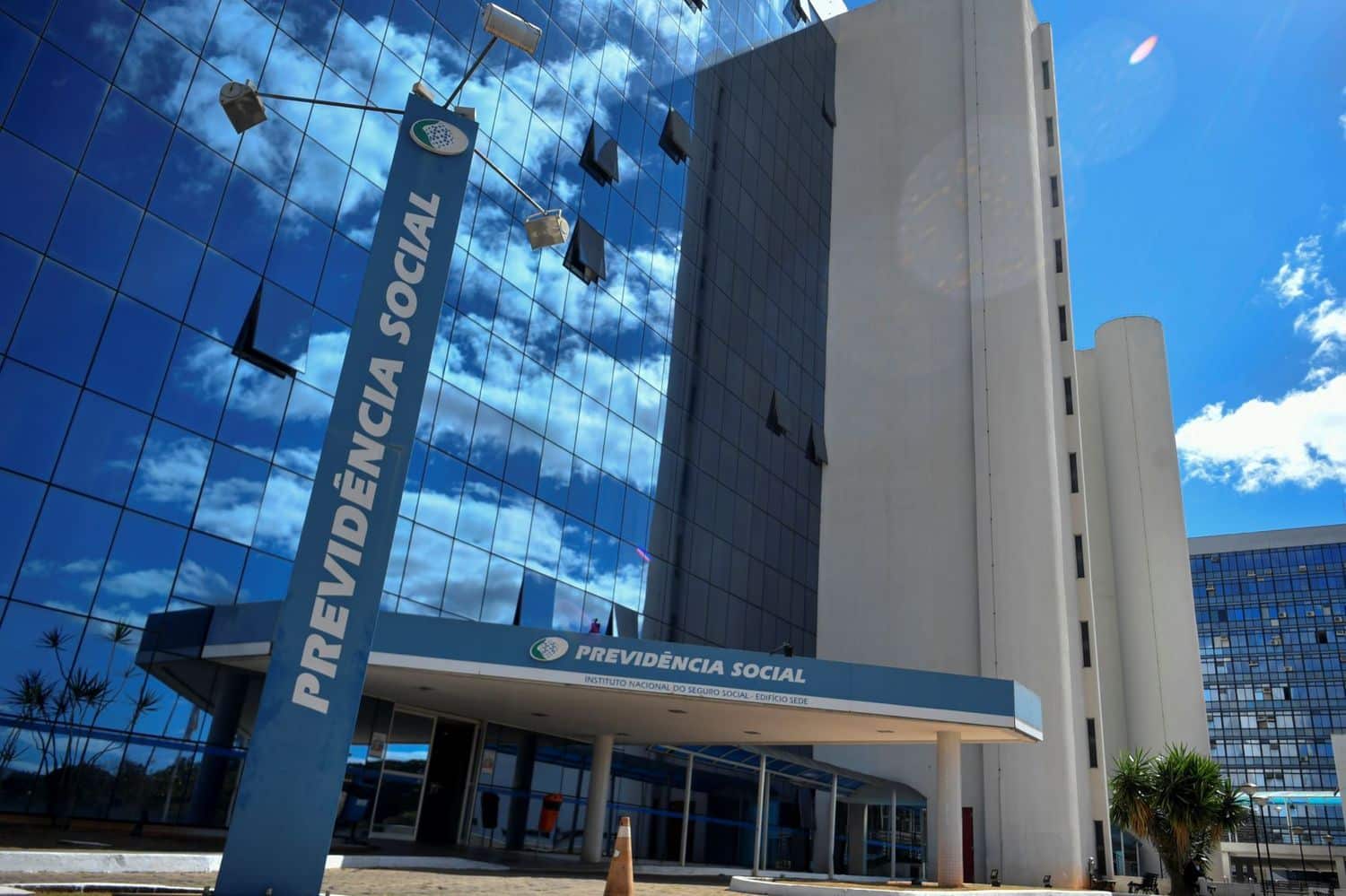 Benefícios do INSS de forma mais facilitada poderá ser solicitada, implementação ficará em teste por cerca de 30 dias! Confira: