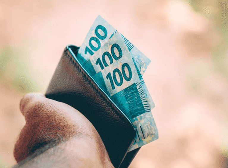 Pagamento do 14º salário poderá ser liberado de uma maneira mais rápida para os segurados do INSS! Confira agora:
