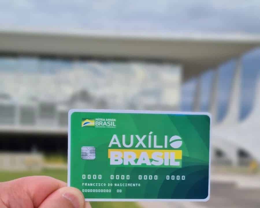 A reformulação do Bolsa Família cada dia vem se tornado mais perto de se tornar realidade, uma das mudanças já está no nome do programa que passará a ser Auxílio Brasil.