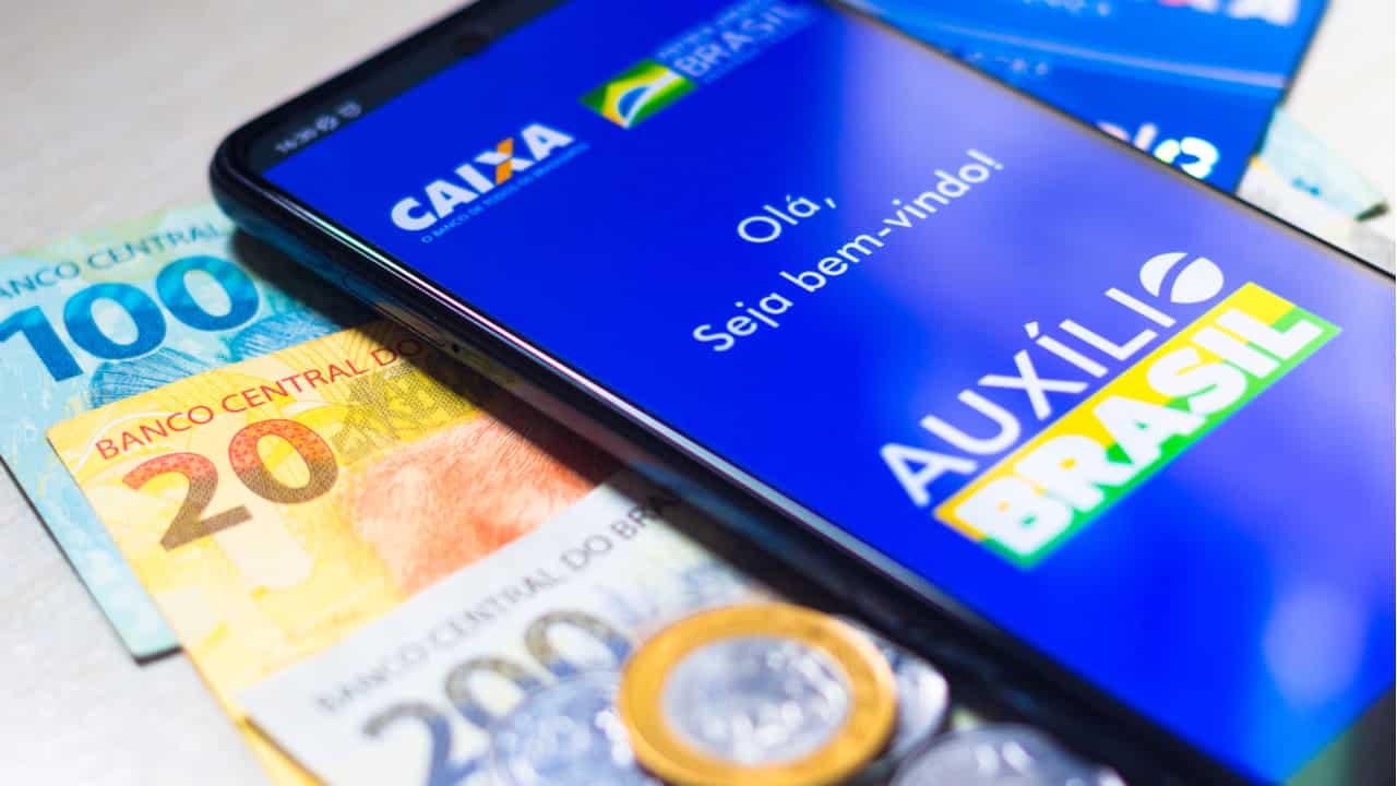 Beneficiários do Auxílio Brasil continuam a receber pagamento de Setembro na próxima semana