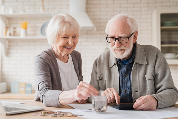 Você sabia que os idosos, pessoas com mais de 60 anos de idade, tem direitos exclusivos no nosso país? Veja aqui 5 deles! (Fonte: Edição / João Financeira).