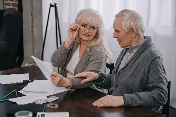 Você tem + de 60 anos? Receba agora até 8 benefícios exclusivos e poupe dinheiro (Fonte: Edição João Financeira)