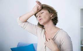 Atenção, Você está entrando na Menopausa? Aprenda como lidar com ela