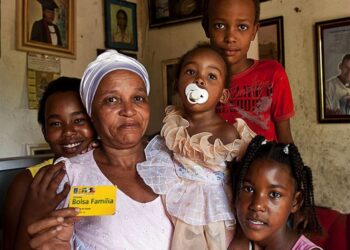Veja como funciona os 300 extras do Bolsa Família
