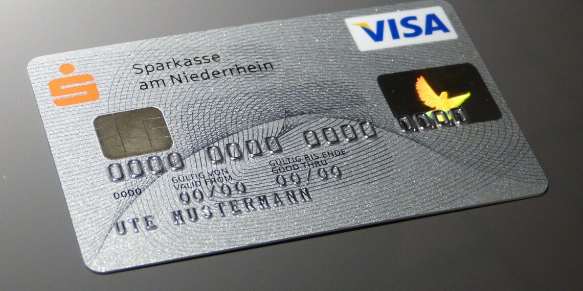 Conheça os três cartões para aposentados e pensionistas do INSS!