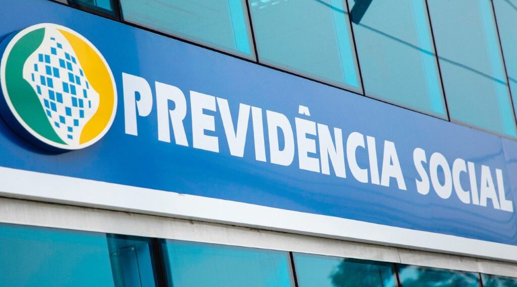 Veja sobre o desconto indevido INSS