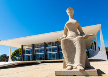 imagem da entrada do STF, em Brasília