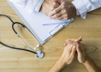 imagem de uma consulta médica para falar do Auxílio-Doença