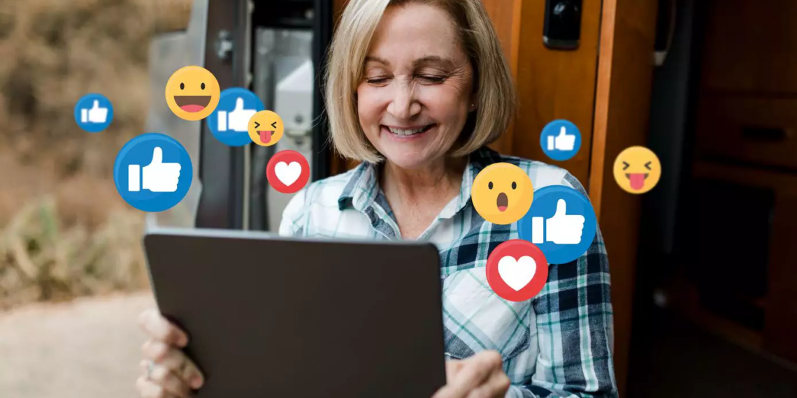 Idosa nas redes sociais - lançamento da primeira rede social para idosos