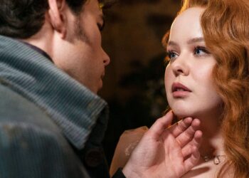 imagem da Nicola na série, com cabelo ruivo