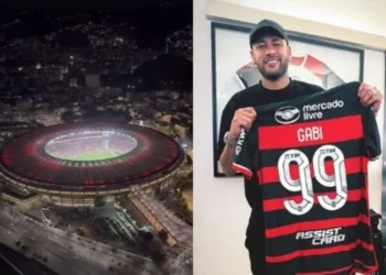 neymar segurando a camisa do flamengo