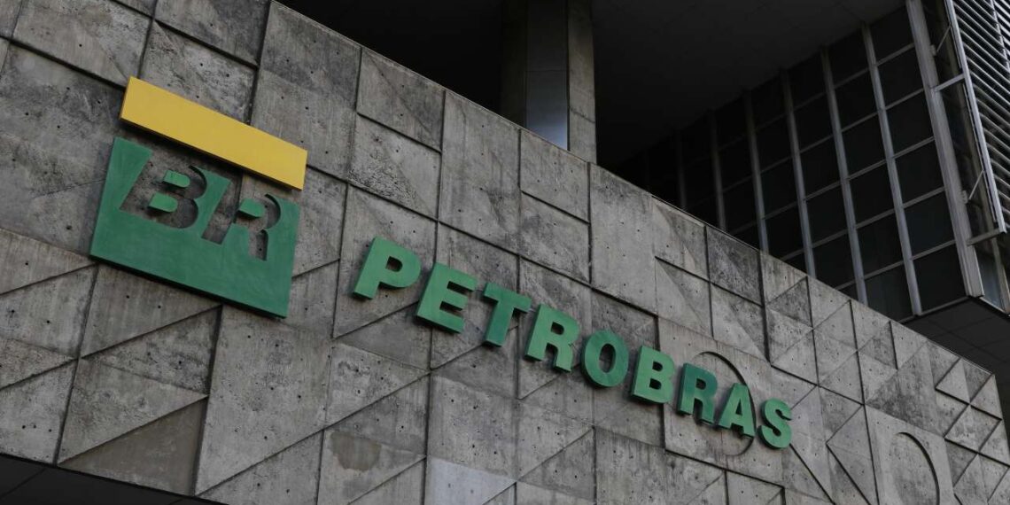 imagem da fachada da Petrobras