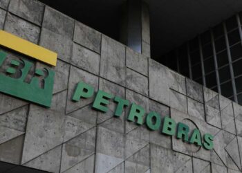 imagem da fachada da Petrobras