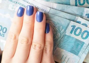 INSS Efetua Pagamento Único do 13º Salário para Grupo de Aposentados – Confira Agora!